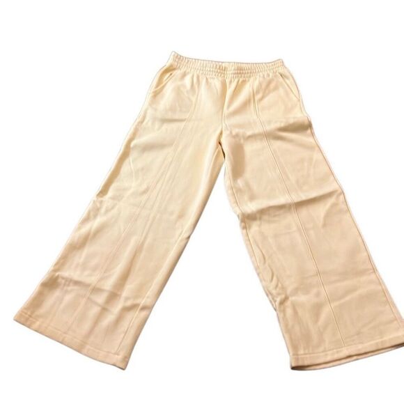 Gap wide leg, buttery, yellow sweatpants size large worn once